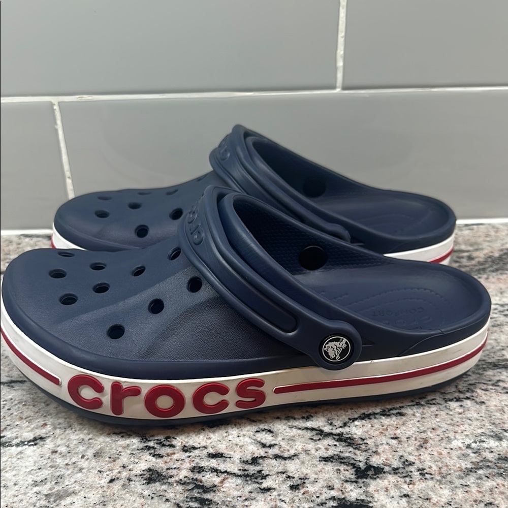 CROCS